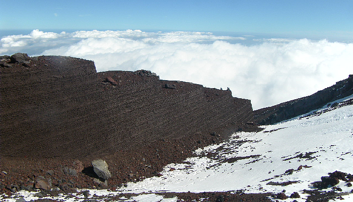 富士山導流堤吹付状況