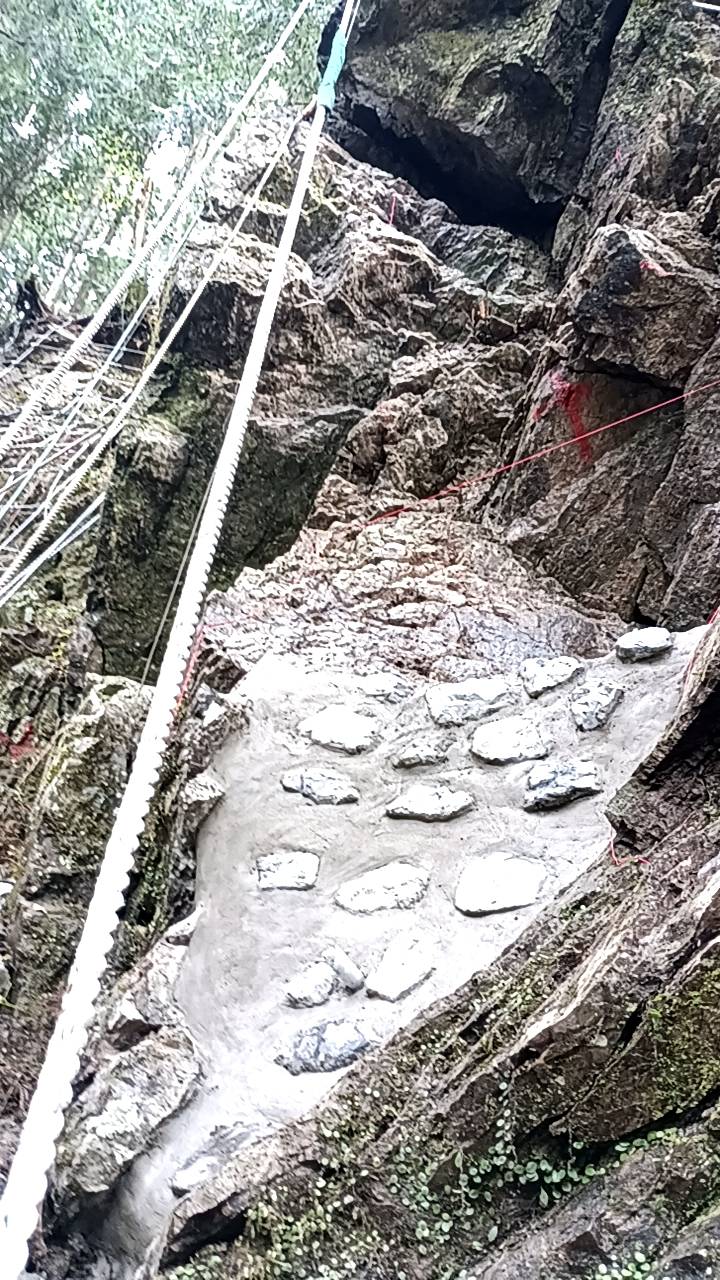 目地工 岩盤接着